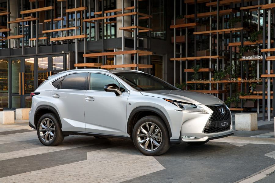  Lexus NX200t F-Sport 2015 года  (AU) (фото 7 из 15)